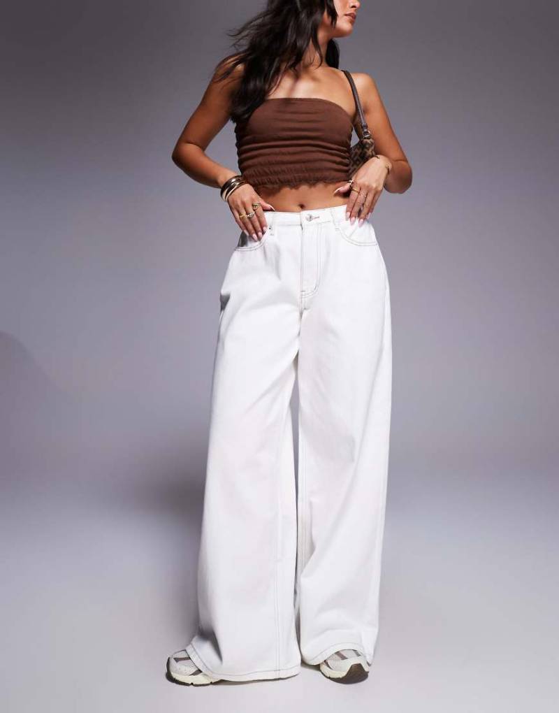 Princess Polly - Naylor - Weite Jeans in Creme mit mittelhohem Bund, Kontrastnaht und weitem Bein-Weiß von Princess Polly