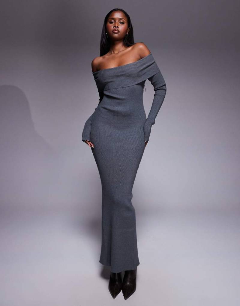 Princess Polly - Phylis - Maxikleid aus Rippenstrick in Anthrazit mit Rückenschlitz und umgeschlagenem Carmen-Ausschnitt-Grau von Princess Polly