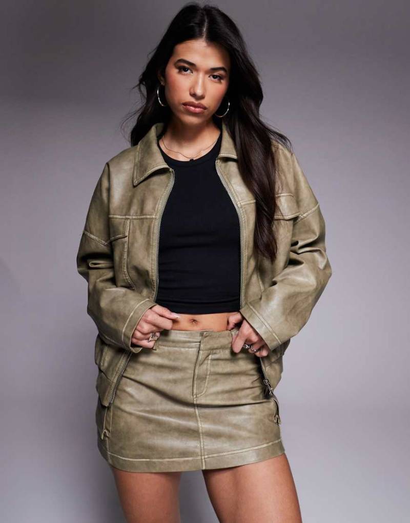 Princess Polly - Tanza - Jacke in hellem Khaki mit Lederoptik und großem Taschendetail, Kombiteil-Grün von Princess Polly