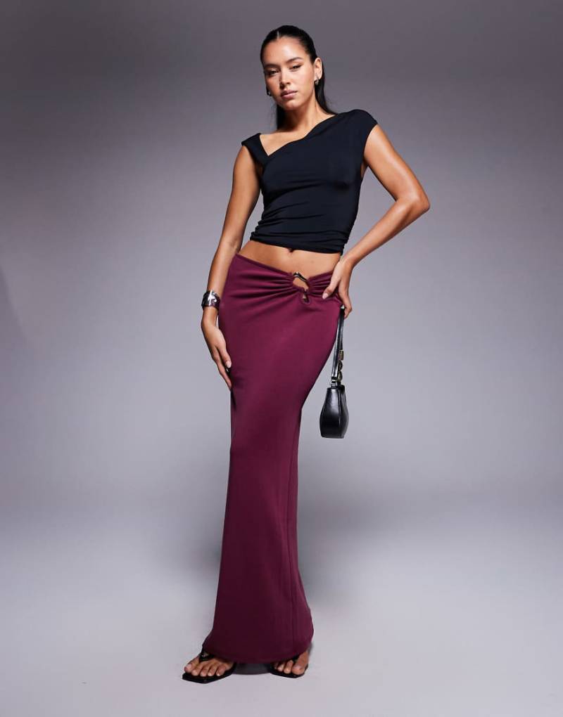 Princess Polly - Whiley - Tief sitzender Maxirock in Lila mit goldfarbener Metallverzierung von Princess Polly