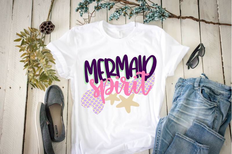 Mermaid Spirit Shirt Mit Lila, Pink & Gold Vinyl Design von PrincessKeepsakes