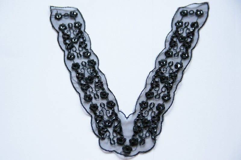 Beantragen Sie Schwarze Netzstrümpfe Mit Stickerei Und Perlen Ausschnitt Beantragen Sie Schwarze Netzstrümpfe Mit Stickerei Und Perlen Ausschnitt von PrincesseCreaBijoux