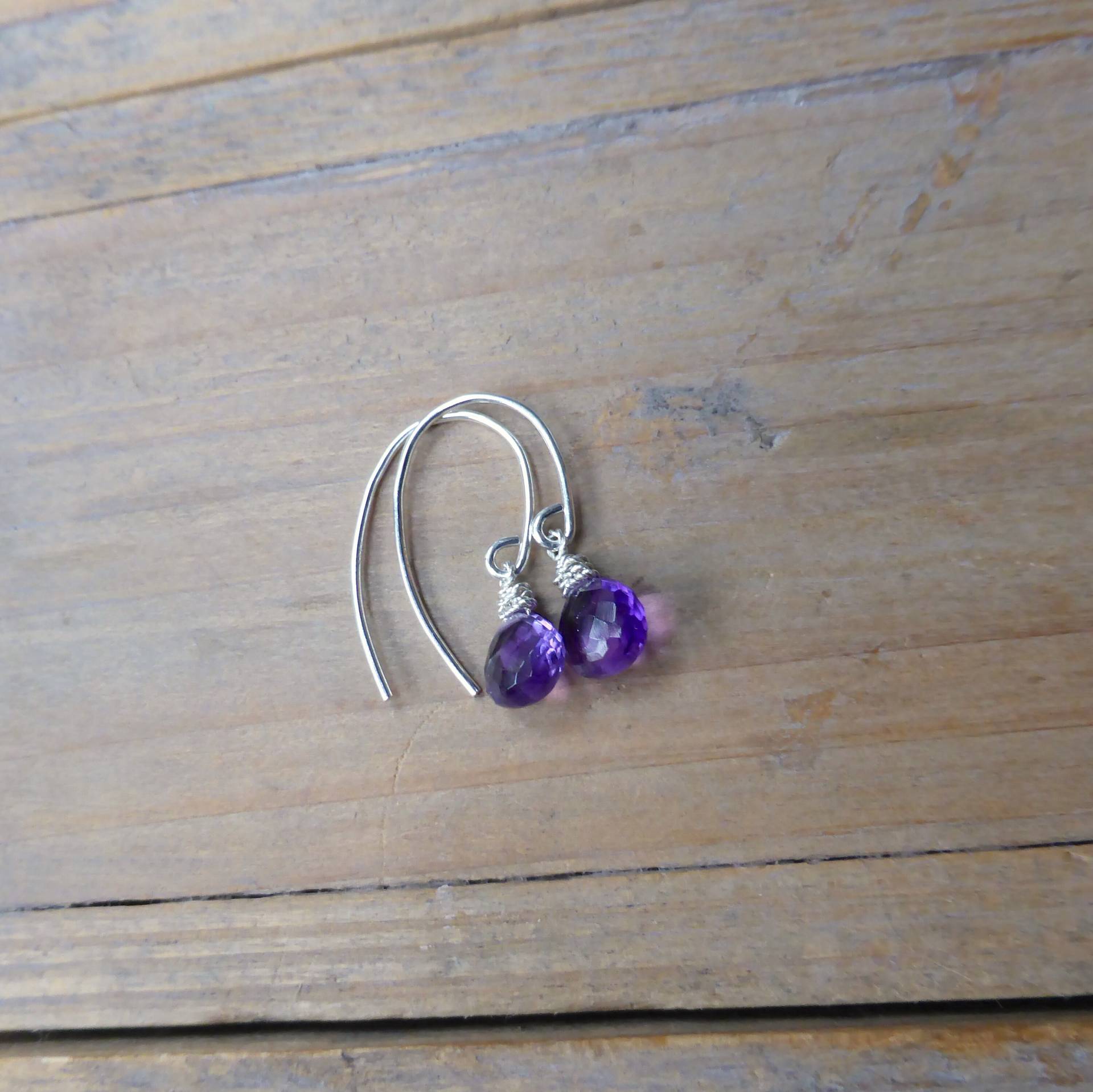 Amethyst Edelstein Tropfen Lobe Creolen Silber Amethyst Edelstein Tropfen Lobe Creolen Silber von PrincessgearJewelry