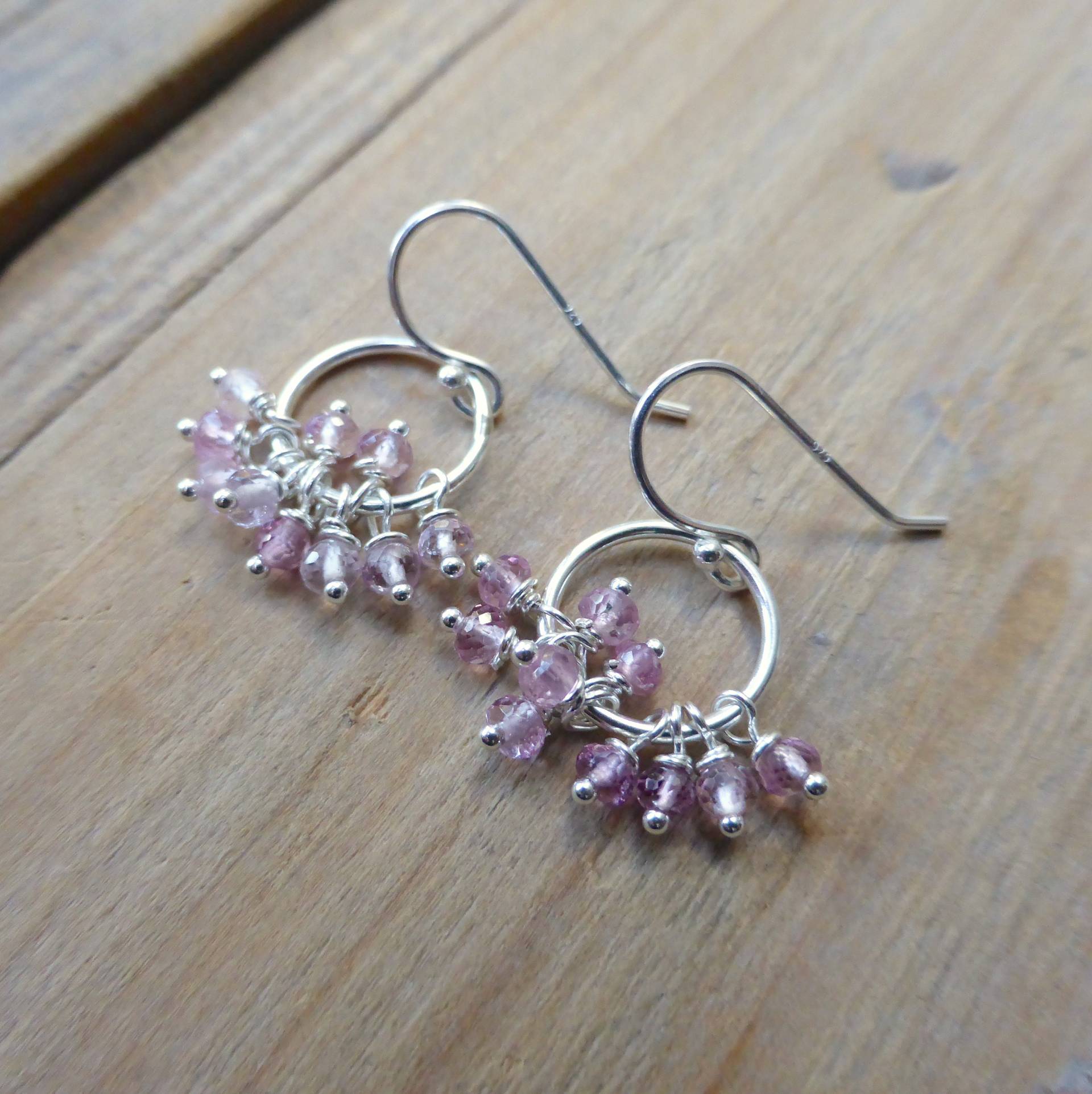 Blass Rosa Spinell Silber Fransen Kreis Ohrringe Blass Rosa Spinell Silber Fransen Kreis Ohrringe von PrincessgearJewelry