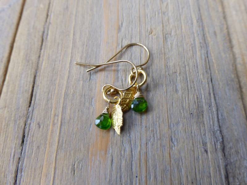 Blattgrüne Chromdiopsid Gold Vermeil Blatt Ohrringe Blattgrüne Chromdiopsid Gold Vermeil Blatt Ohrringe von PrincessgearJewelry