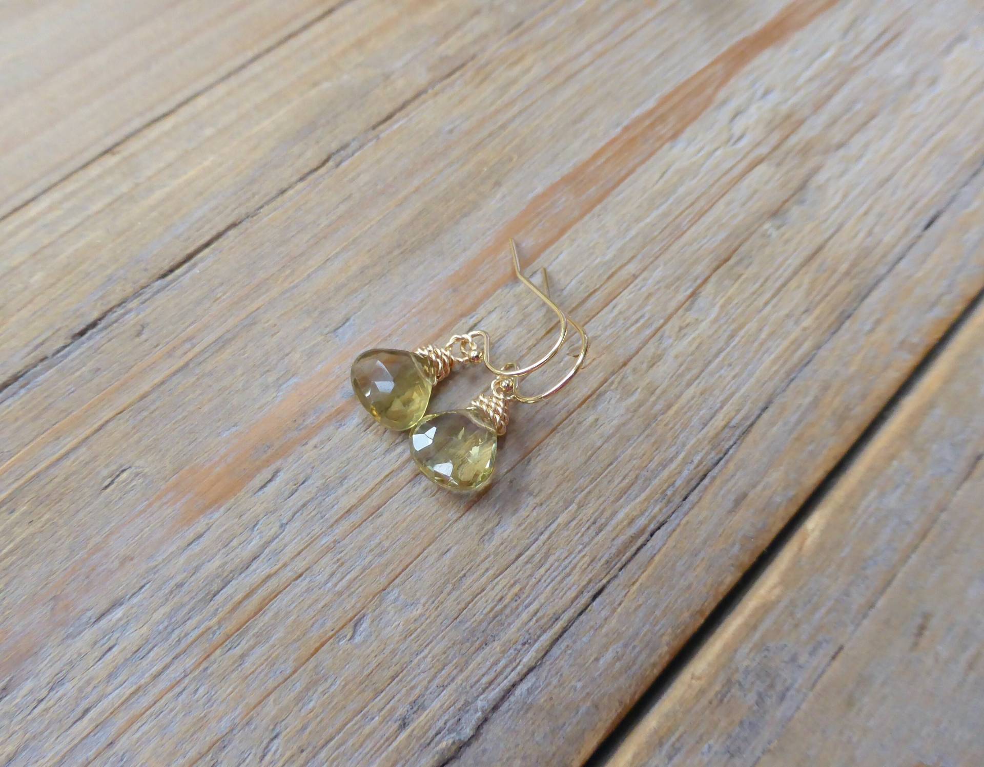 Facettierte Lemon Honey Topaz Tropfen Ohrringe in Gold Facettierte Lemon Honey Topaz Tropfen Ohrringe in Gold von PrincessgearJewelry