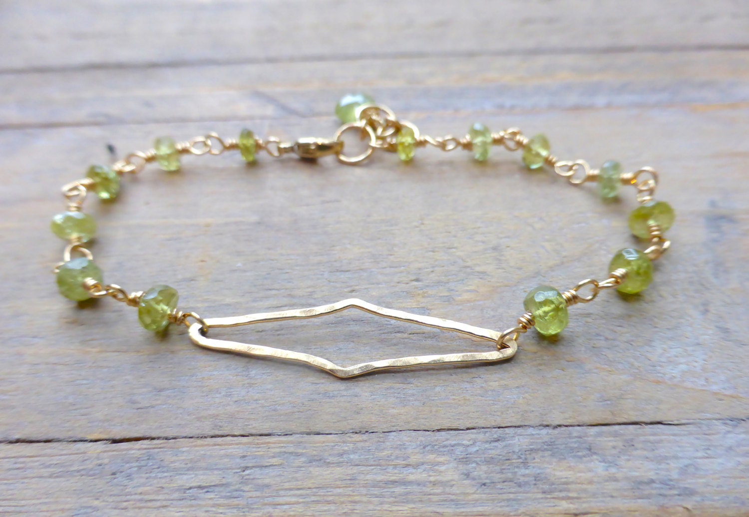 Grossular Grün Granat Link Gold Armband Grossular Grün Granat Link Gold Armband von PrincessgearJewelry