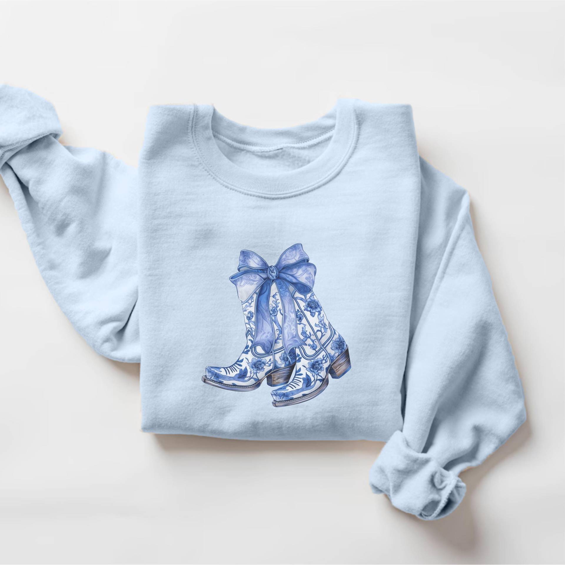 Chinoiserie Weihnachten Cowgirl Stiefel Shirt, Western Urlaub T-Shirt, Floral Bow Boot Sweatshirt, Weihnachtsgeschenk, Wilder Westen von PrintBoutique4U