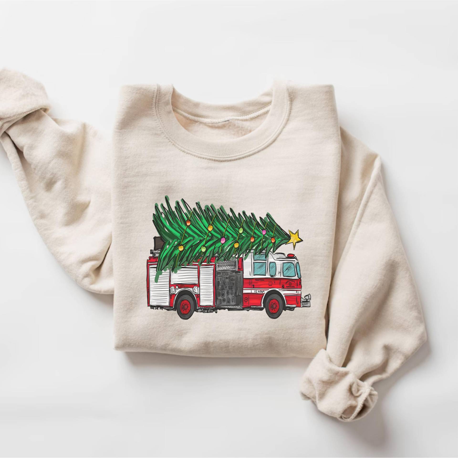 Feuerwehrmann Weihnachten Crewneck, Sweatshirt, Weihnachtsbaum Auf Feuerwehrauto Winter Pullover, Geschenk Für Held von PrintBoutique4U