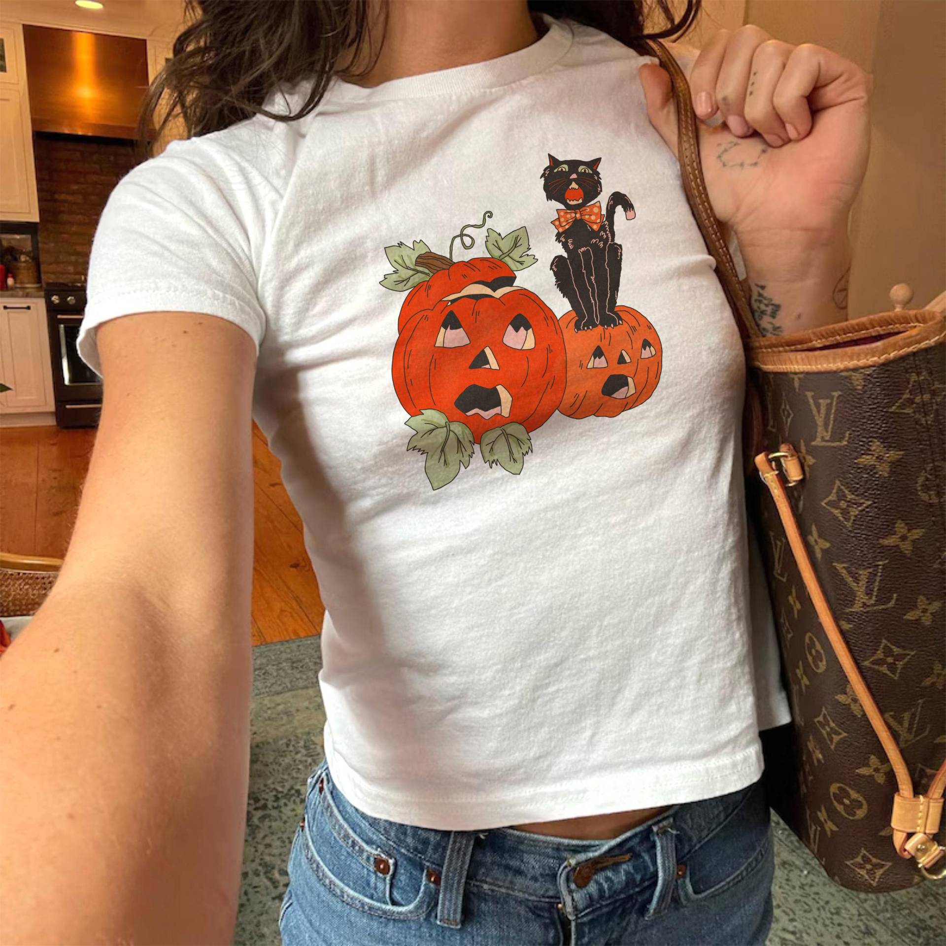 Halloween Baby T-Shirt, Schreiende Schwarze Katze Und Kürbisse Katzen Grafik Niedliches T-Shirt Für Katzenliebhaber Halloween Baby T-Shirt, Schreiende Schwarze Katze Und Kürbisse Katzen Grafik Niedliches T-Shirt Für Katzenliebhaber von PrintBoutique4U