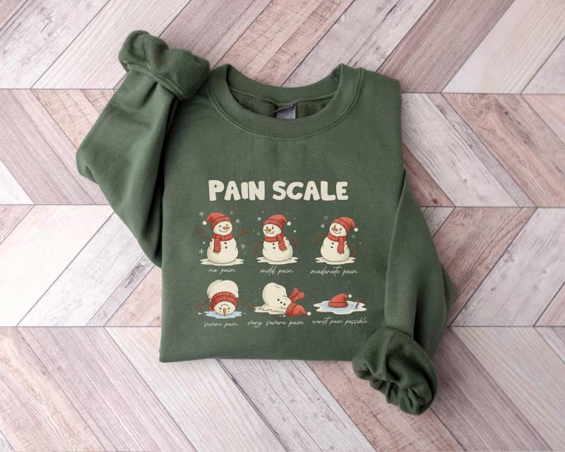 Weihnachten Krankenschwester Sweatshirt, Schmerzskala Schneemann Weihnachtspullover, Hoodie, Weihnachtsgeschenk Für von PrintBoutique4U