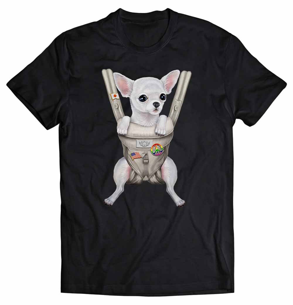 Weißer Chihuahua-Hund in Der Babytrage von PrintStarTee