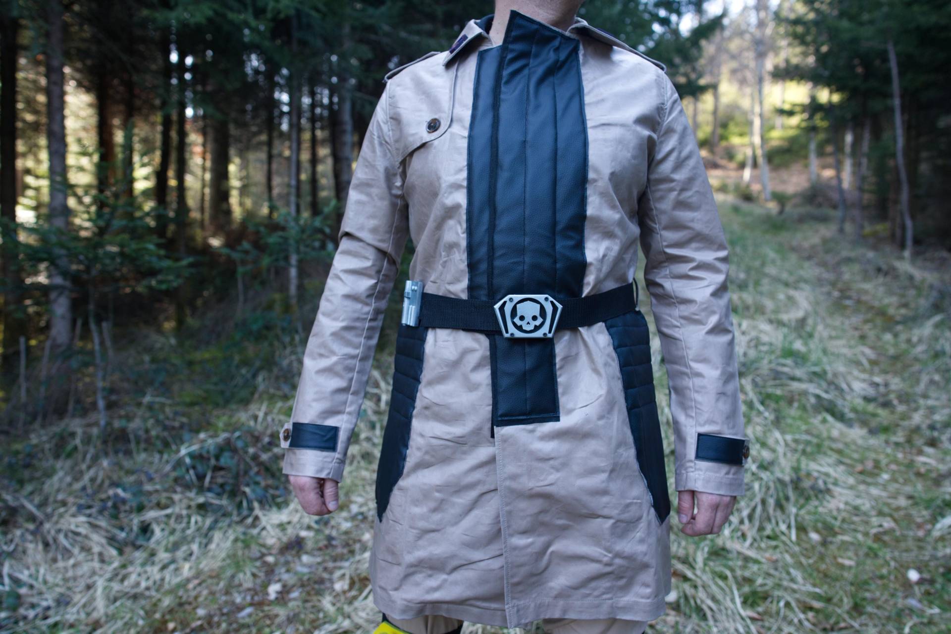 Hochwertiger "Groundbreaker" Cosplay Trenchcoat." Hochwertiger "Groundbreaker" Cosplay Trenchcoat." von PrintingRevolution