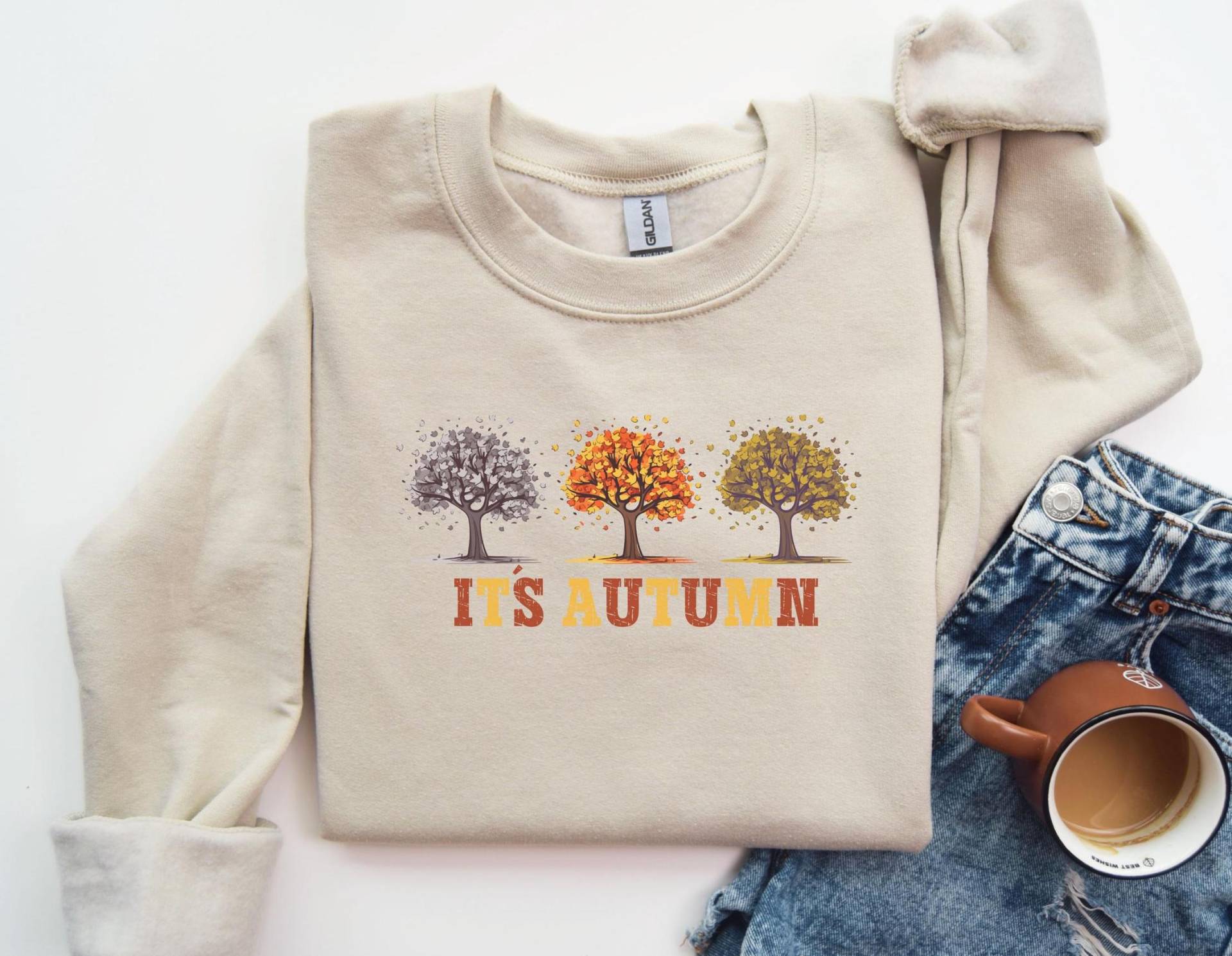 Its Autumn, Herbstsweater, Sweater Für Die Herbstzeit, Herbstoutfit, Oversize, Bäume, Herbstlich, Geschenk Herbstzeit von PrintyPolis