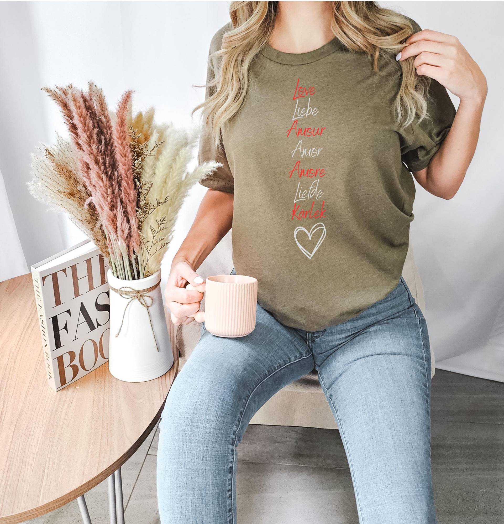 Shirt Für Die Liebe, Liebe Ohne Grenzen, Liebende, Geschenk, Sprachen, Den Liebsten, International, Statement von PrintyPolis