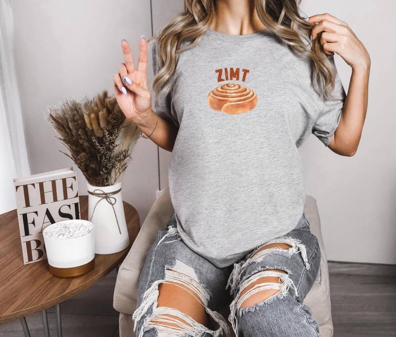 Zimt Schnecke, Shirt Mit Zimtschnecke, Zimtliebhaber, Geschenkidee Für Shirt, Zimt, Zimtschnecken von PrintyPolis