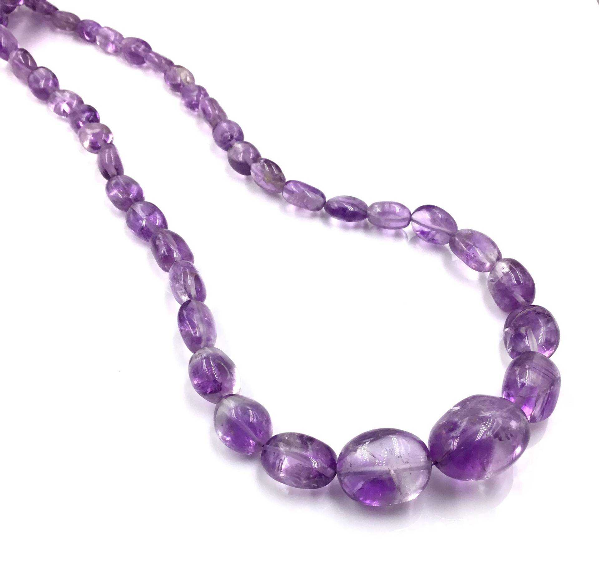 Natürliche Amethyst Glatte Tumbles Perlen Edelstein Halskette Natürliche Amethyst Glatte Tumbles Perlen Edelstein Halskette von Prismaticgems