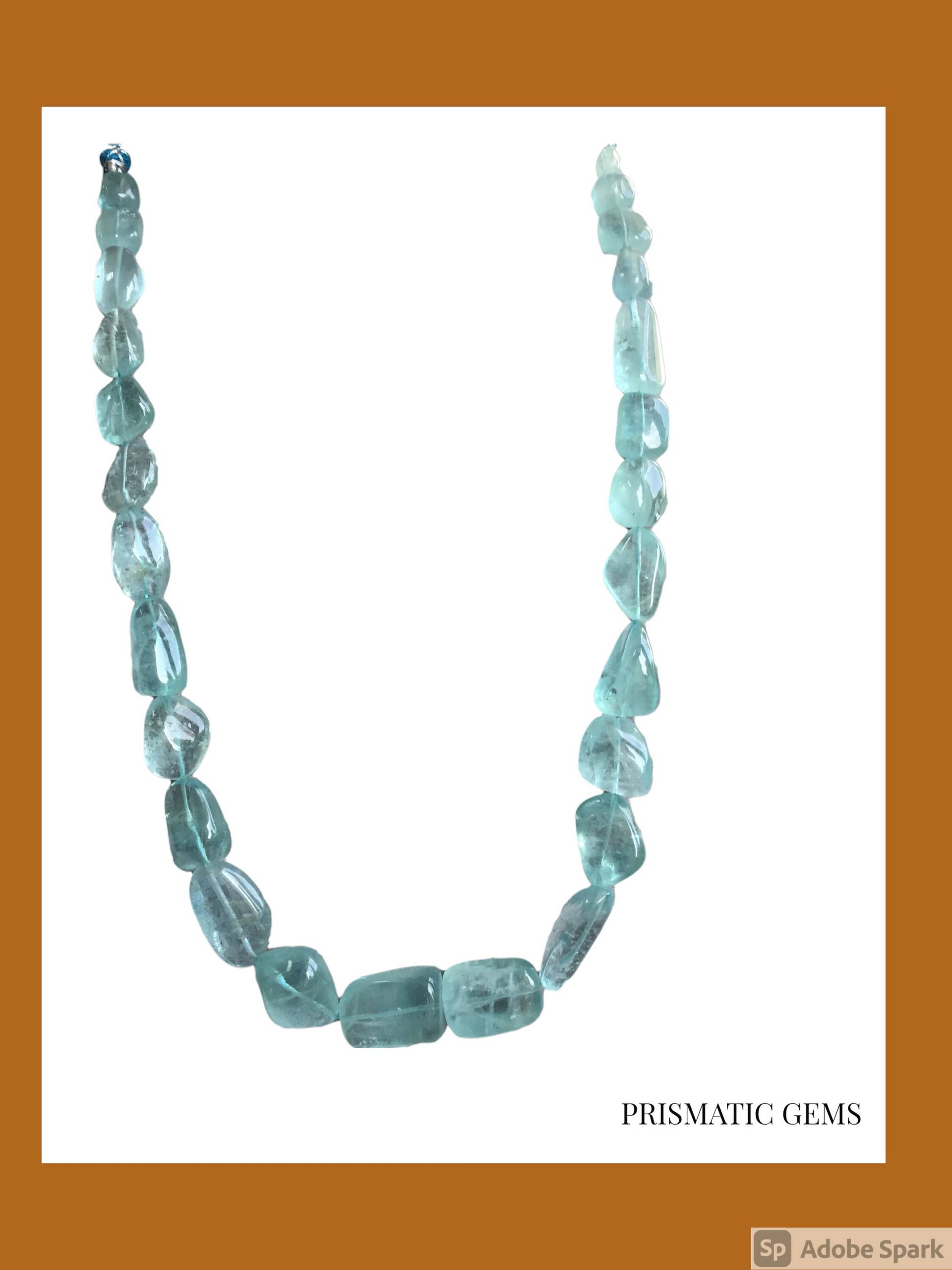 Natürliche Aquamarin Uni Tumbles Perlen Natur Edelstein Halskette von Prismaticgems