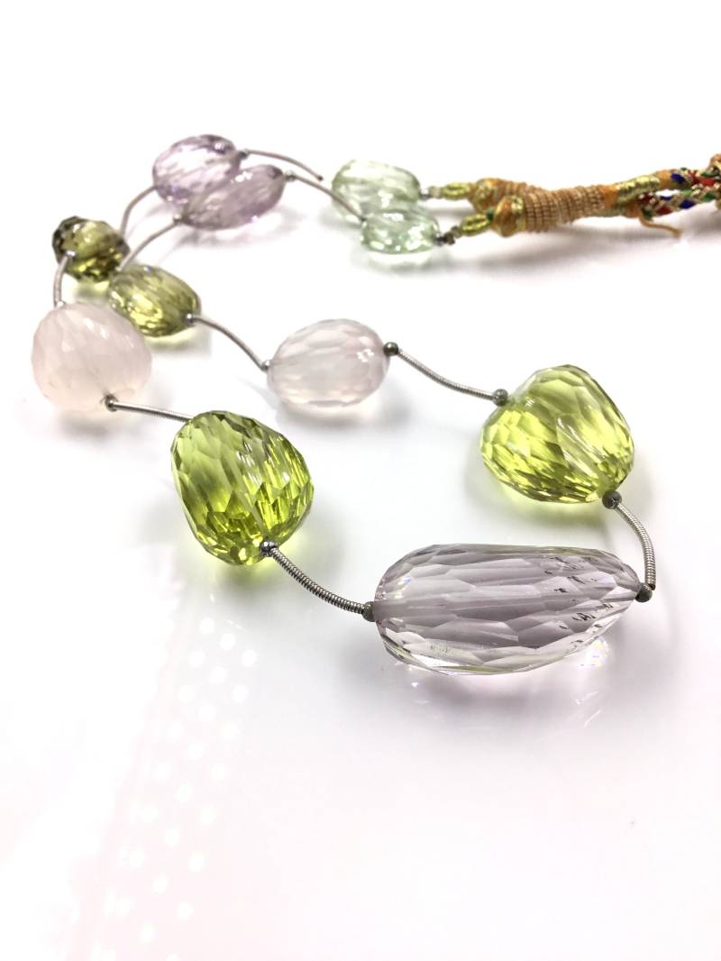 Natürliche Semi Multi Mixed Gems Facettierte Tumbles Perlen Edelstein Halskette von Prismaticgems