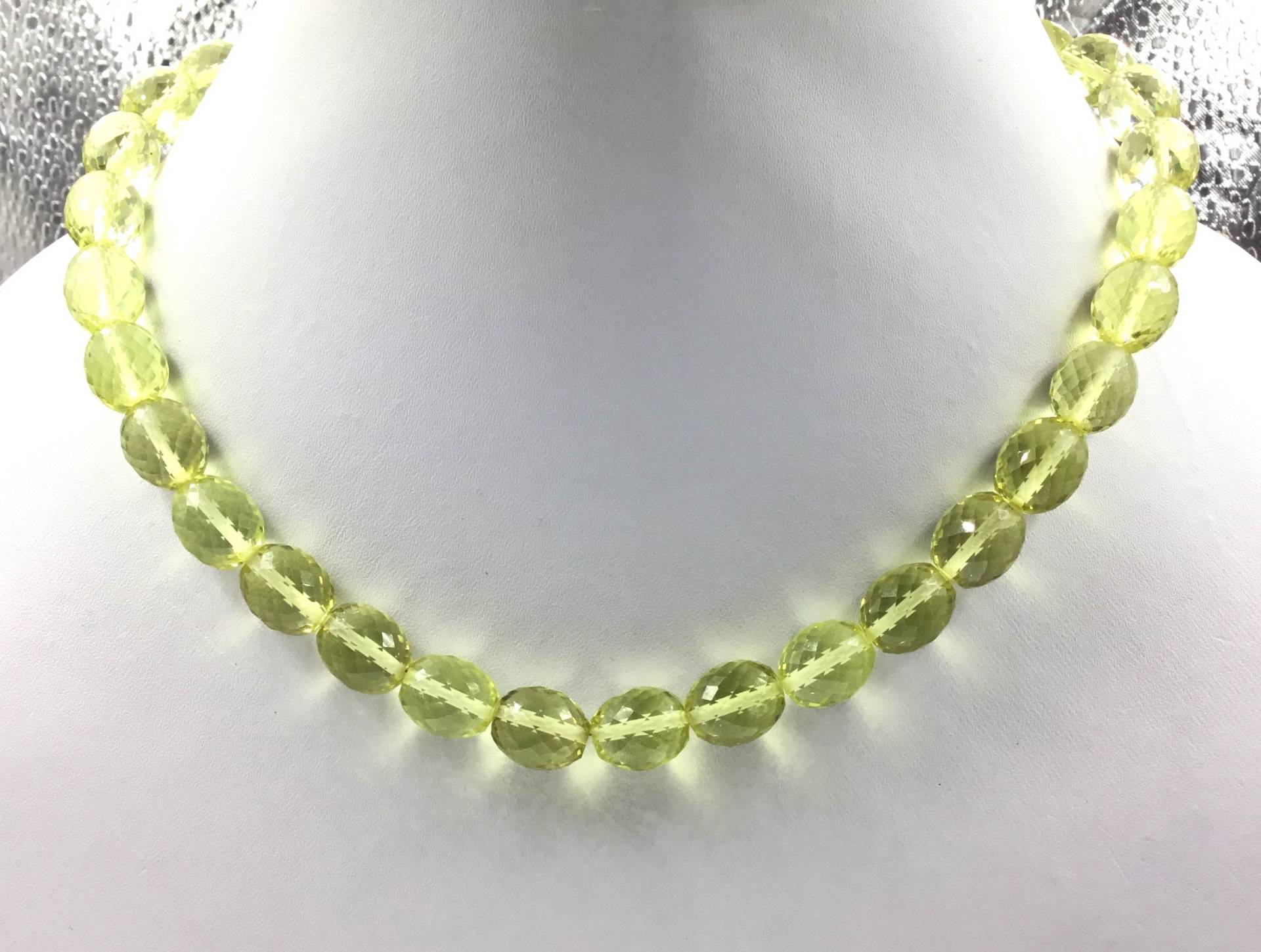 Natürliche Zitronenquarz Karo Schliff Kugel Perlen Edelstein Halskette von Prismaticgems
