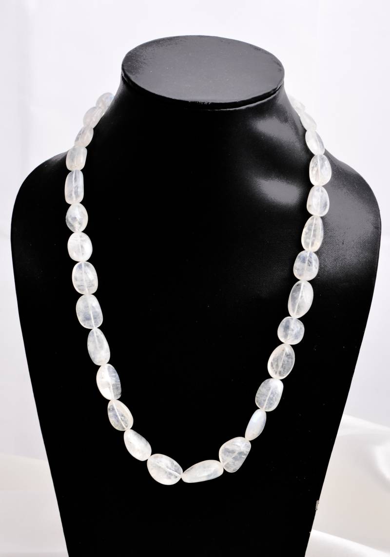 Weißer Regenbogen Mondstein 19 Zoll Plain Tumbles Natürliche Edelstein Halskette von Prismaticgems