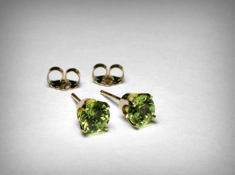 14K Echte Peridot Ohrstecker, Massivgold, Natürliche Aaa Edelsteine, Weiß Oder Gelbgold, August Birthstone Geburtstagsgeschenk von PristinityJewelry