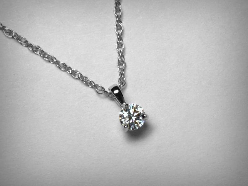 Diamant-Halsketten-Anhänger, Echte Diamant-Anhänger-Halskette, 14K Weißgold Oder Gelbgold Natürlicher Solitär-Diamant-Halsketten-Schmuck Martini von PristinityJewelry