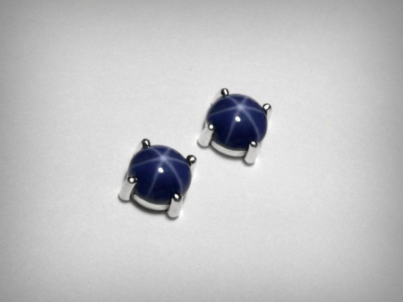 Erstellt Stern-Saphir Ohrstecker, Blauer Ohrring, Sterling Silber 14K Gold Ohrringe, September Blau Birthstone, Ohrstecker von PristinityJewelry