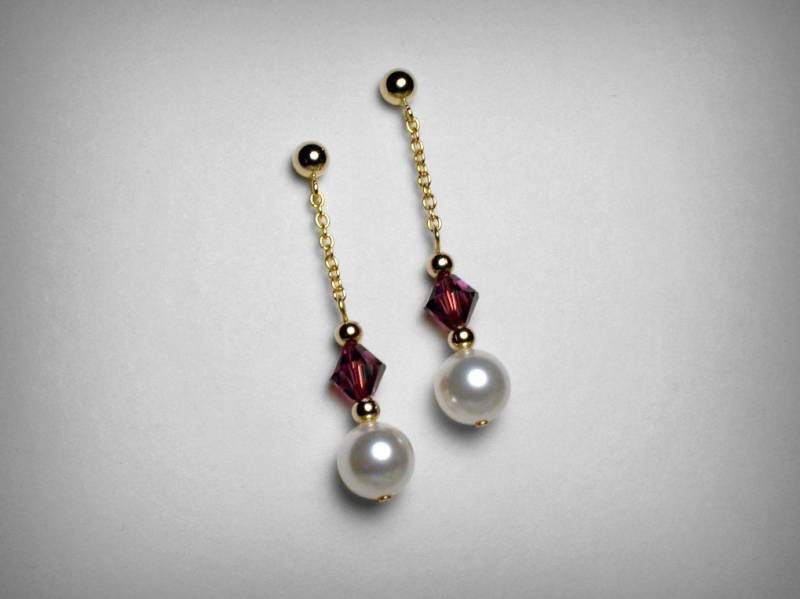 Perlen Ohrringe, Kristall 14K Gelb Gold Filled Post, Lila Ohrhänger, Tropfen Ohrringe von PristinityJewelry