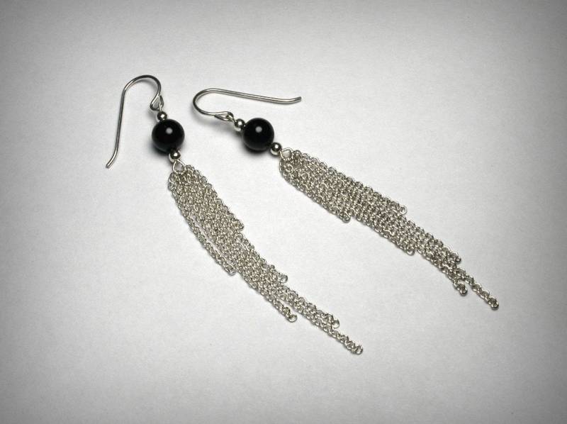 Schwarzer Onyx Quastenohrringe, Echten Schwarzen Sterling Silberohrringe Baumeln Tropfen Quaste Schwarz Ohrringe, Und Weiß von PristinityJewelry