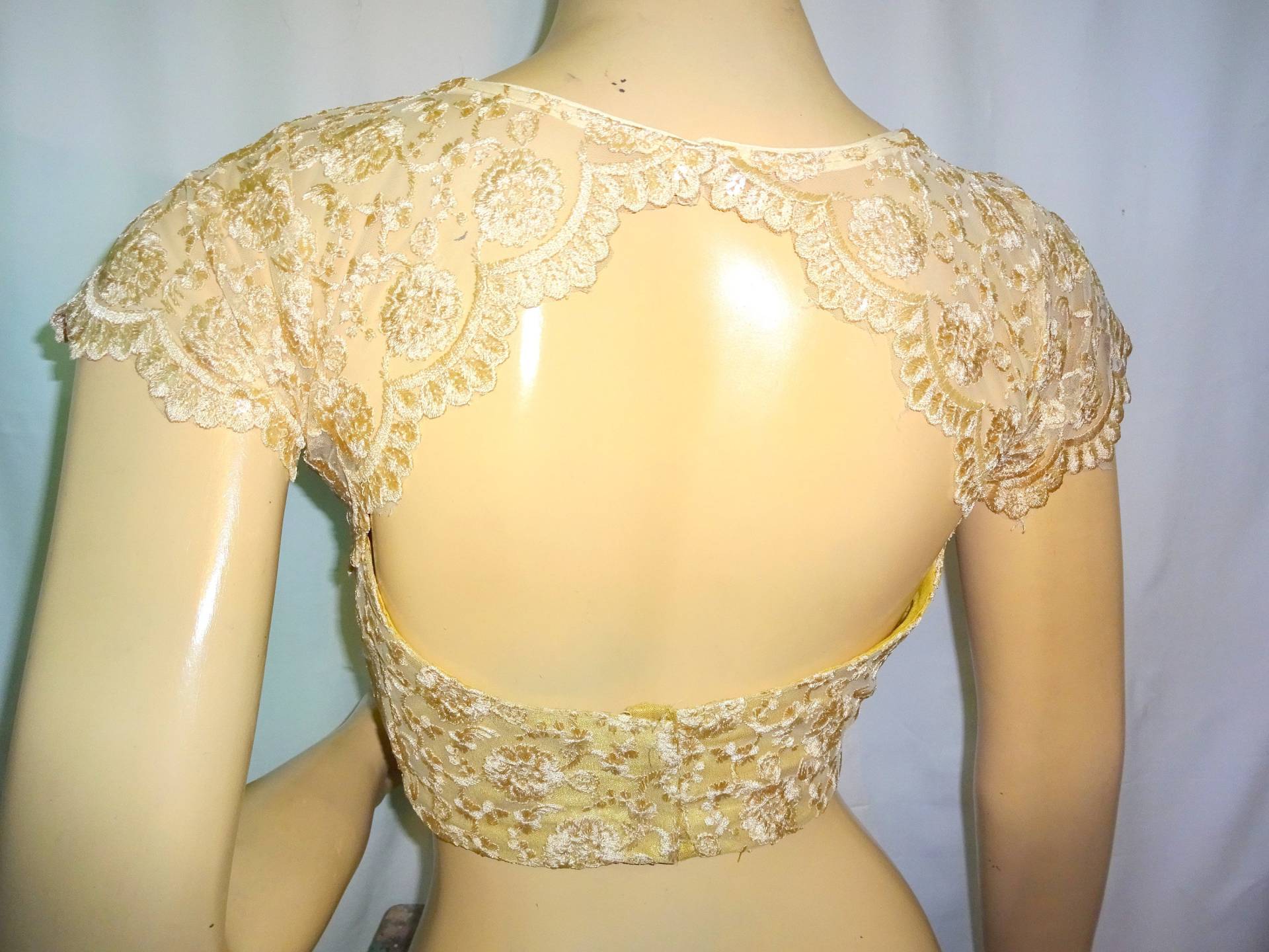 Frauen Saree Bluse, Readymade Gold Sari Party Wear Bestickte Net Bluse von PriyankasBoutiqueIN