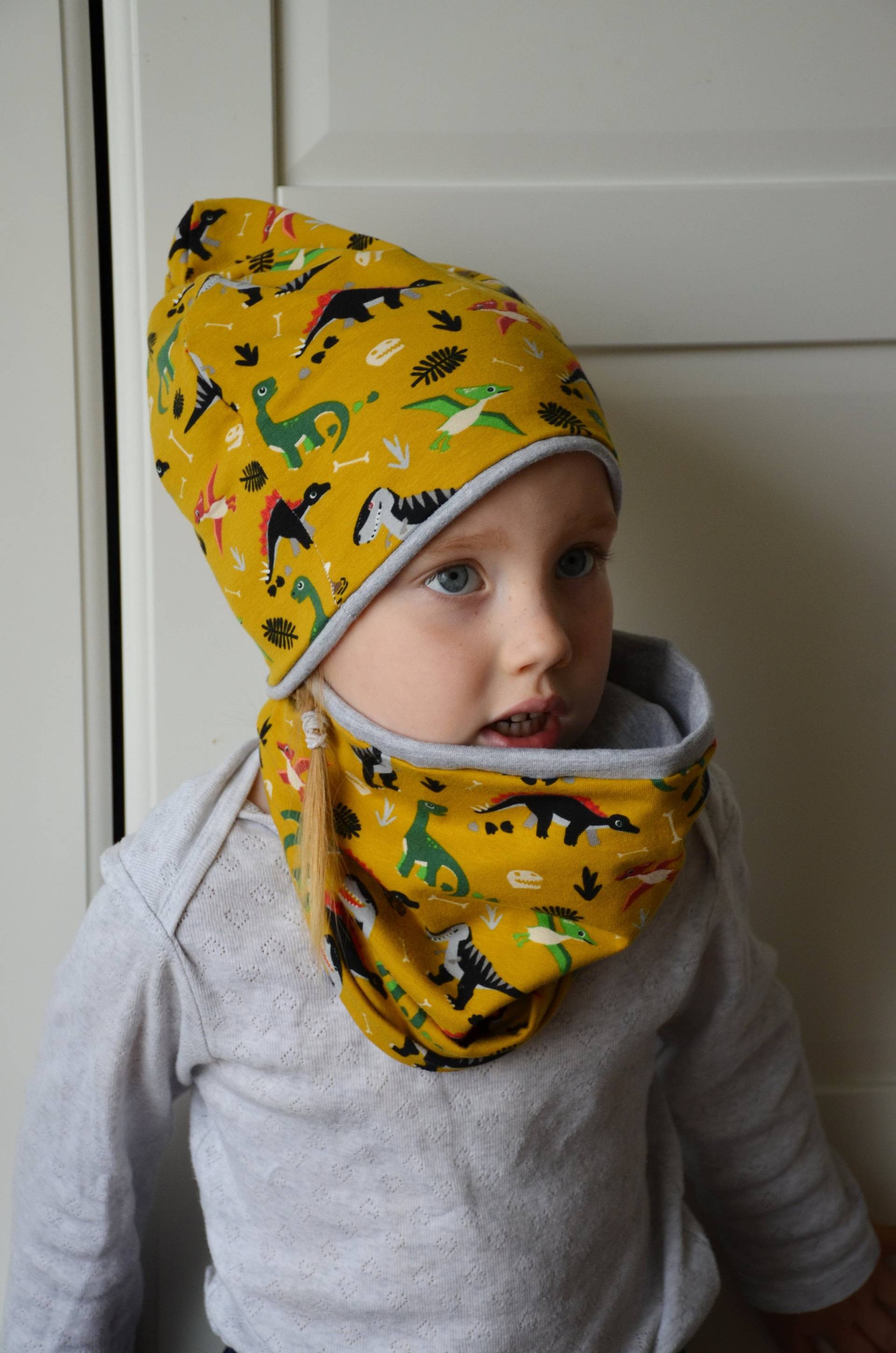 Dinosaurier Beanie Und Loop Set, Winter Fleece Mütze Schal Größe 39cm -56 cm, Band Kinder, Dino Beanie, Mütze von ProArtistPoland