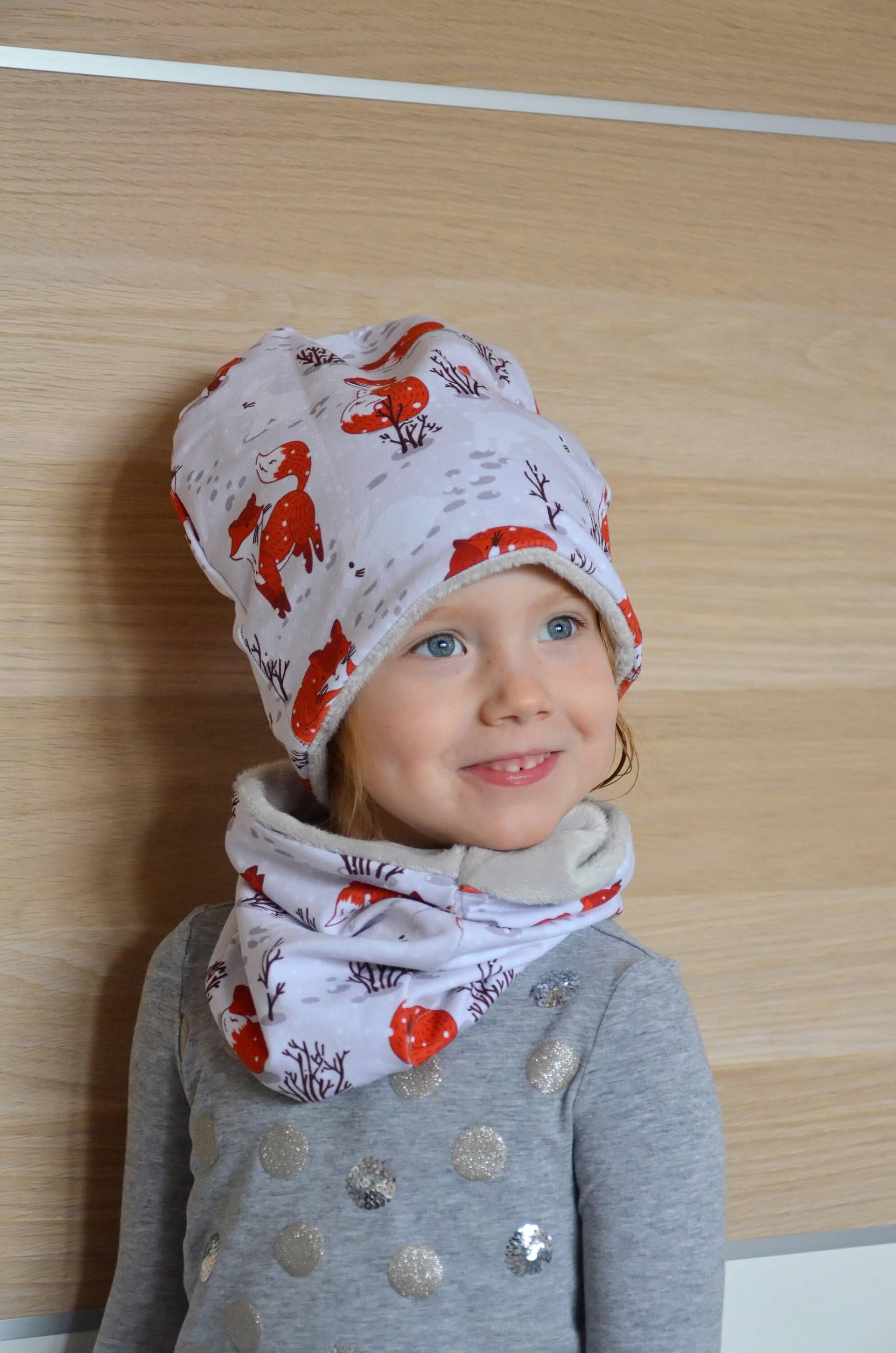 Fuchs Wald Winter Beanie Und Loop Set, Graue Fleece Pelz Mütze Halsschal Größe 39cm-56cm, Kinder, Minky Kuschelmütze von ProArtistPoland