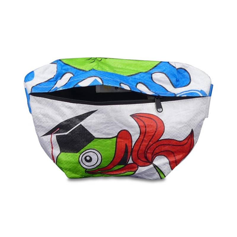 Upcycling Bauchtasche Trakak Aus Zementsack von ProductsWithASmile