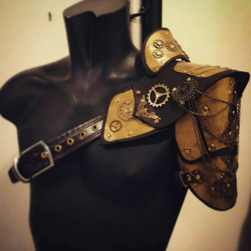 steampunk Fantasy Mittelalter Vampir-Panzerschulter Cosplay steampunk Fantasy Mittelalter Vampir-Panzerschulter Cosplay von ProgettoSteam