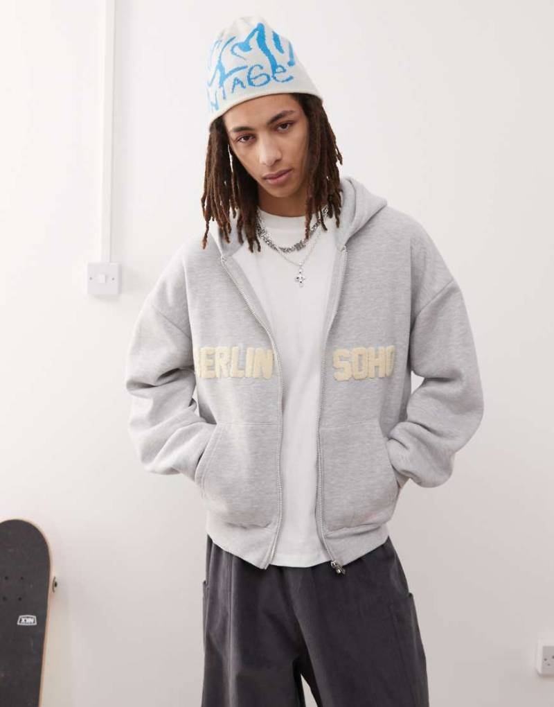 Prohibited - Kapuzenjacke in Grau mit „Soho"-Logo von Prohibited