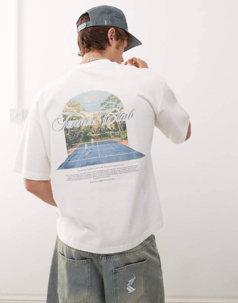 Prohibited - T-Shirt in Wollweiß mit „Grand Match"-Print von Prohibited