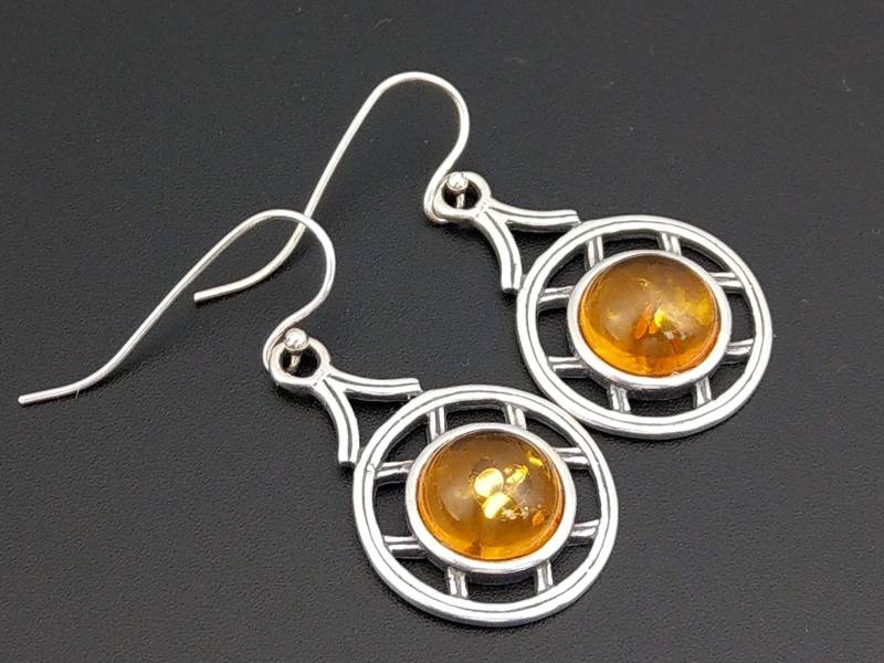 Große Runde Tropfen Ohrhänger Mit Bernstein Eingefasst in Sterling Silber von ProhibitionGems