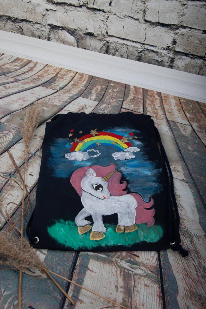 Turnbeutel Von Hand Angefertigt Und Handveredelt Für Kinder Kleinkinder Design Regenbogen Mit Einhorn von Promawi
