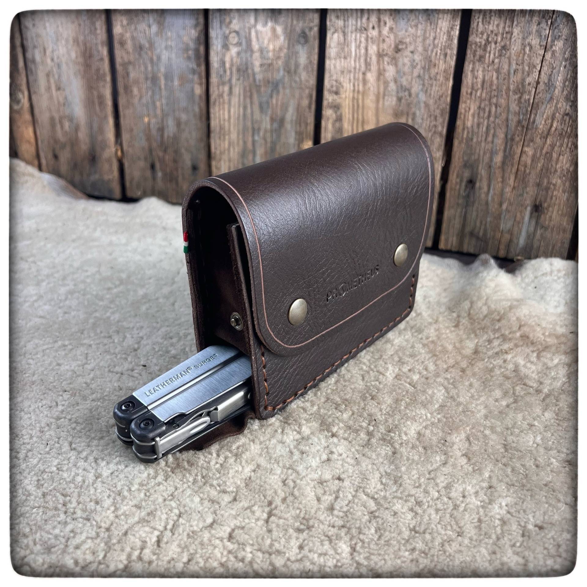 Prometheus Greyman Edc-Ledertasche + Verdecktes Tragesystem Prometheus Greyman Edc-Ledertasche + Verdecktes Tragesystem von PrometheusBushcraft