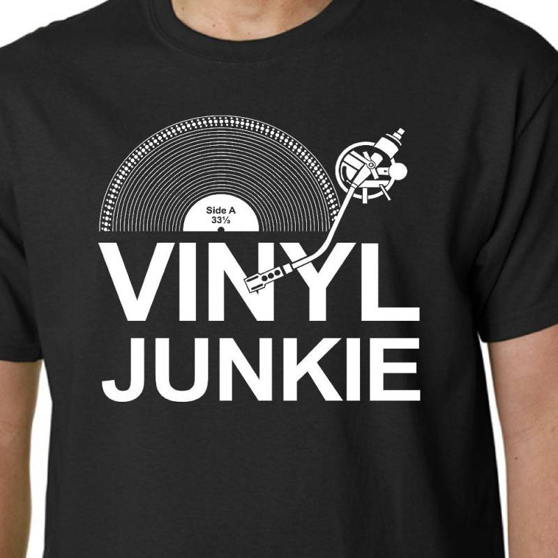 Vinyl Junkie T-Shirt - Musik Lp Platten Dj Turntable Crate Diggers von Properganda