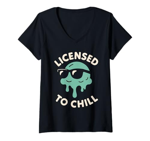 Damen Ice Cream Shop Crew Summer Scoop Squad Chillin with My Cone T-Shirt mit V-Ausschnitt Damen Ice Cream Shop Crew Summer Scoop Squad Chillin with My Cone T-Shirt mit V-Ausschnitt von Proud Ice Cream Maker Team Parlor Worker Gift Crew