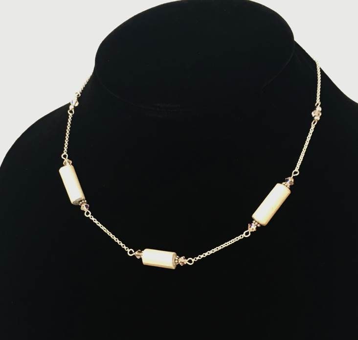 Fluss Thames Clay Pfeifenstiel Silber Halskette Fluss Thames Clay Pfeifenstiel Silber Halskette von ProvenanceStore