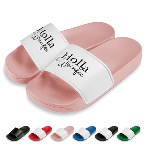 Holla die Weinfee Badelatschen | Slipper | Schlappen | Hausschuhe | Pantoletten | Unisex | Malle | Sprüche | Geschenkidee | rutschfest | Rosa | Größe 39 von Prozente Momente