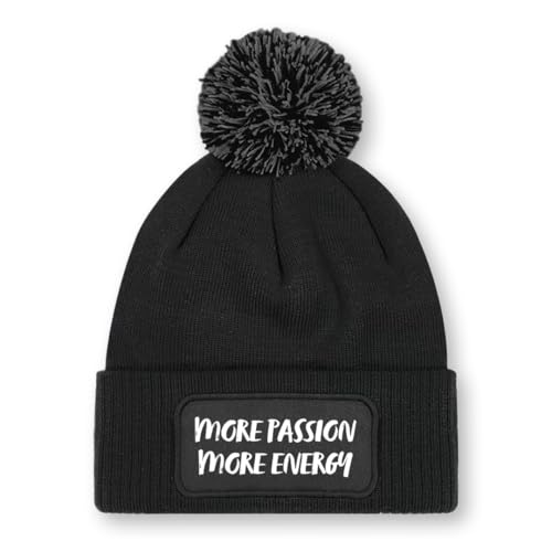 Prozente Momente More Passion More Energy – Beanie mit Bommel | Strickmütze | Wollmütze | Beanie mit Druck | lustige Sprüche | Apres-Ski | Winter | Schwarz von Prozente Momente