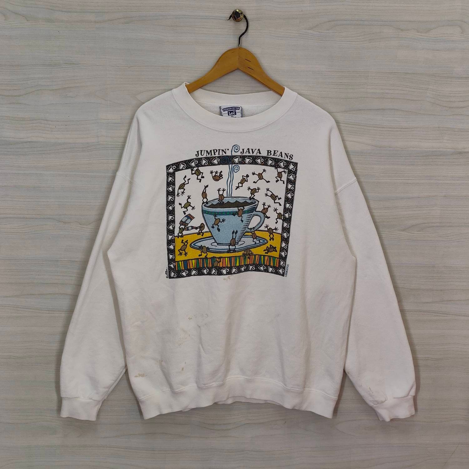 90Er Jahre Lee Crewneck Sweatshirt Vintage Jumpin Java Beans Grafik Pullover Weiß Damen Größe Xl von PsVintageStore