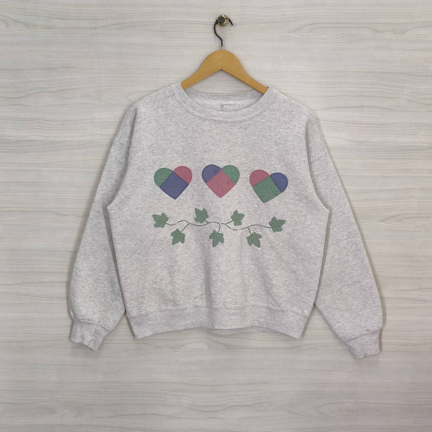 90S Love Sweatshirt , Vintage Pullover Herz Valentine Geschenk Für Sie Rundhalsausschnitt Frauen Größe M von PsVintageStore