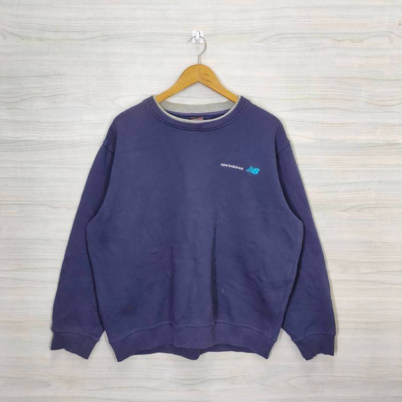 New Balance Sweatshirt X-Large Vintage Jumper Pullover Crewneck Nb Spellout Stickerei Navy Blue Gr. Xl von PsVintageStore