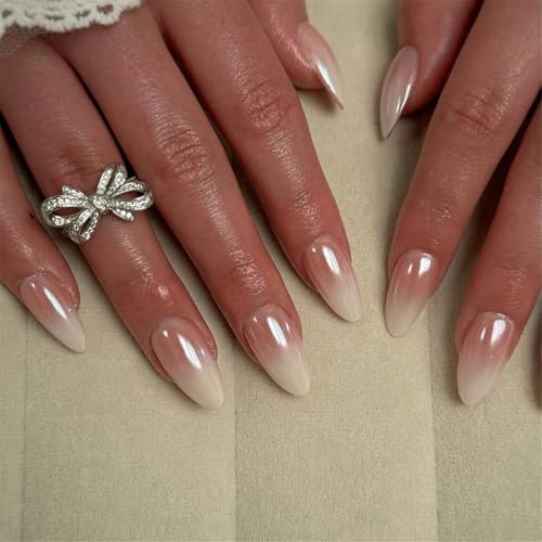 Weihnachten Künstliche Nägel Mandelpresse Auf Nägeln Französische Tipps Glänzende Falsche Nägel Verleihen Jedem Outfit Für Frauen Frauen Nagelkunst. von Psdndeww