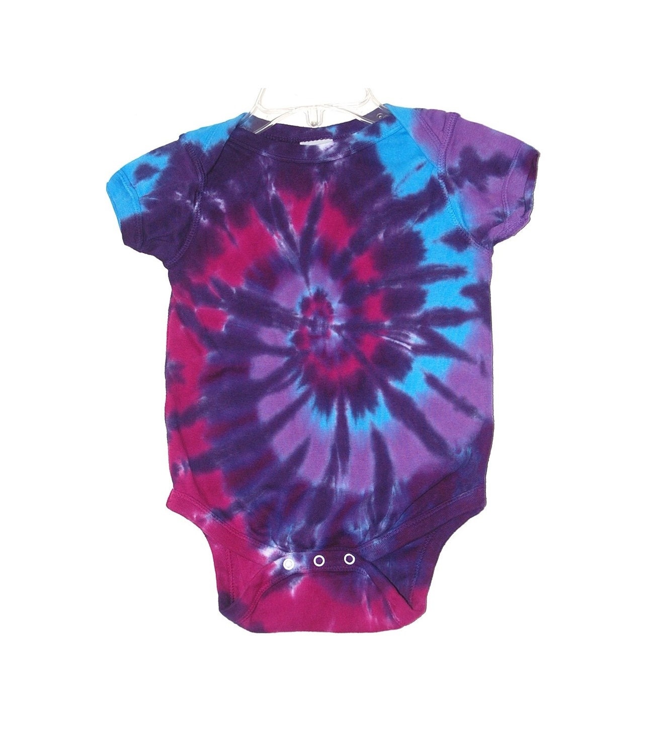 Baby Tie Dye Body Lila Spiral Swirl Creeper Säugling Größen Neugeborene 6 12 18 24 Monate Handmade Outfit Psychedelic von PsychedelicCircus